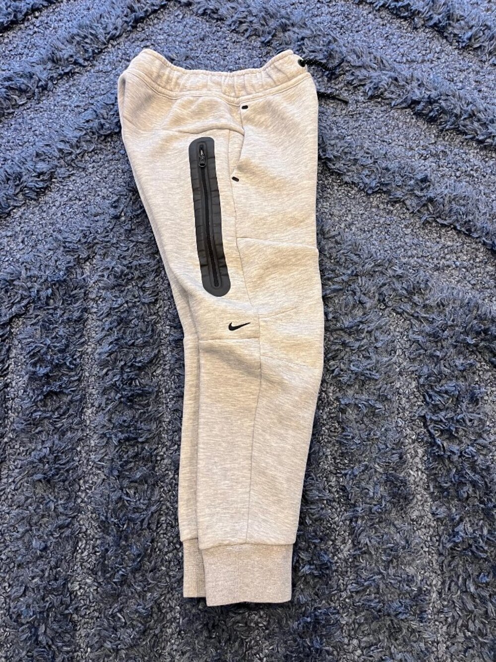 Nike Tech Fleece Gray Tapered Joggers | Kids XS - Picture 7 of 8